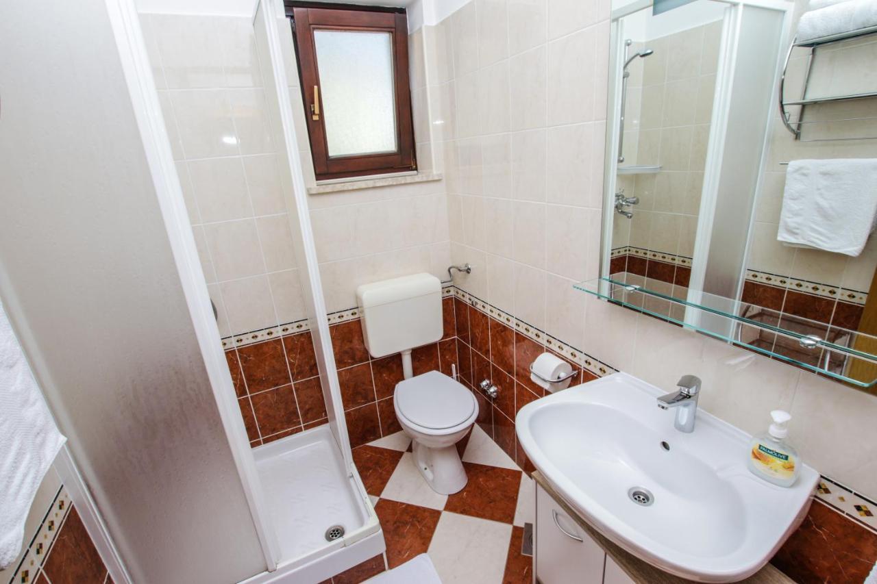 Apartments Cvitan 1. Floor Poreč Extérieur photo