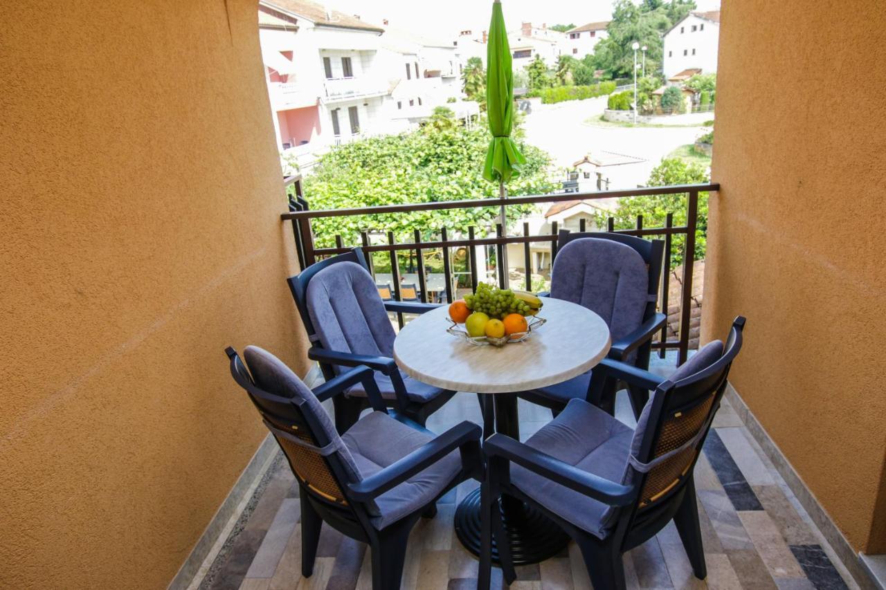 Apartments Cvitan 1. Floor Poreč Extérieur photo